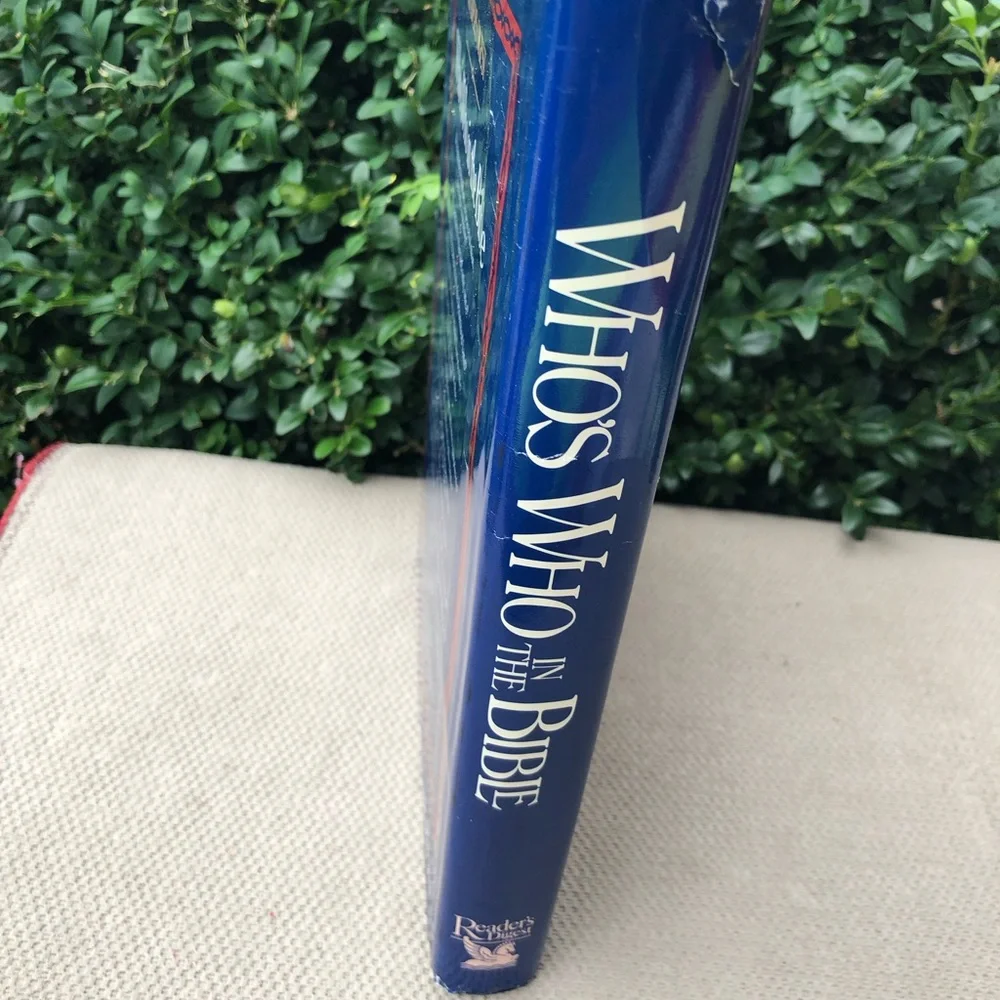 Reader's Digest Who's Who in the Bible — Blue Hardcover